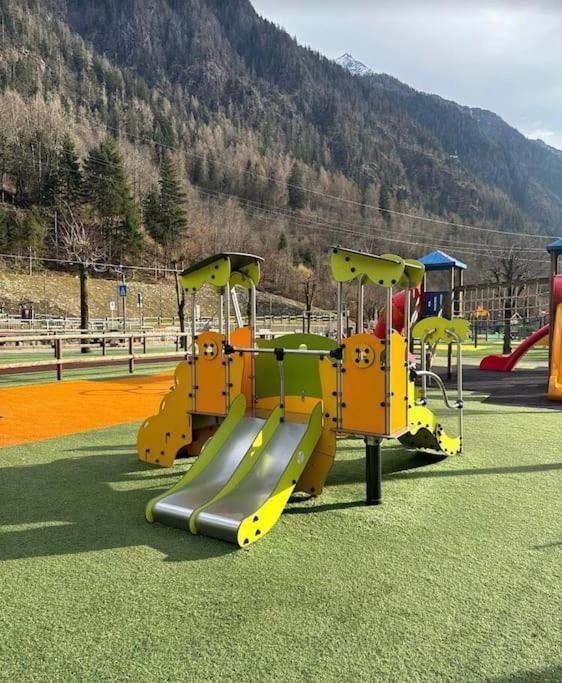 Il Sole Di Ester Branzi Exterior foto